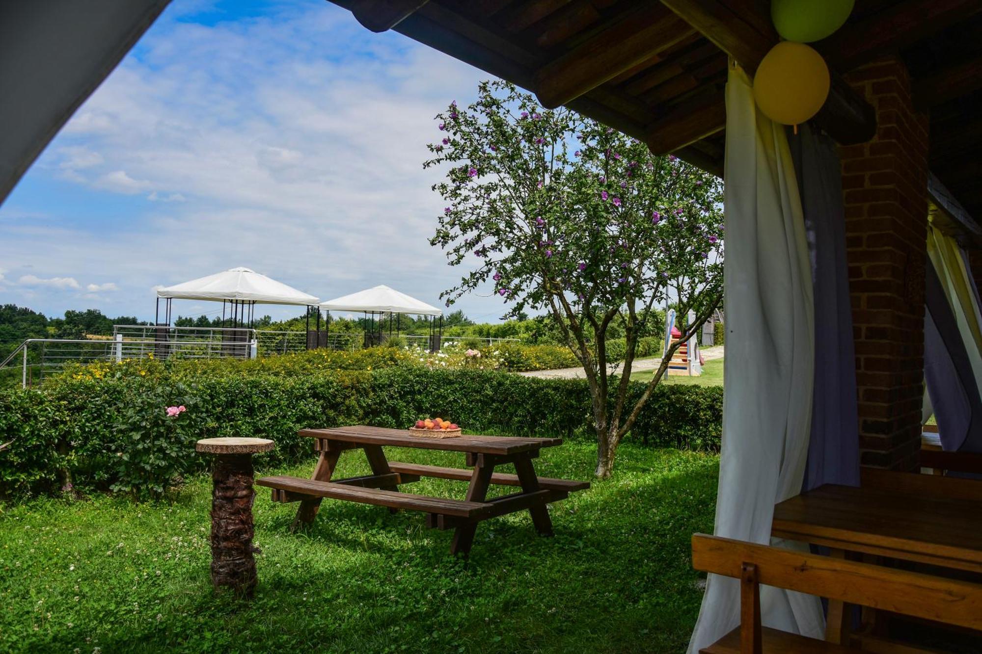 Agriturismo Cascina Ponchietta Montà Eksteriør billede